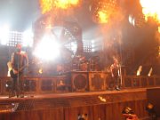 Rammstein Praha, O2 Arena, Tsekki